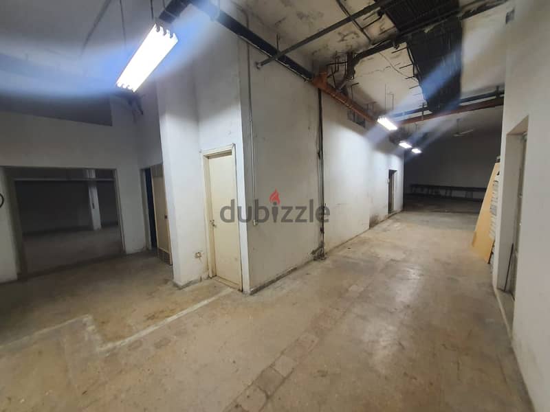 Warehouse for sale in Mansourieh مستودع للبيع في المنصورية 5