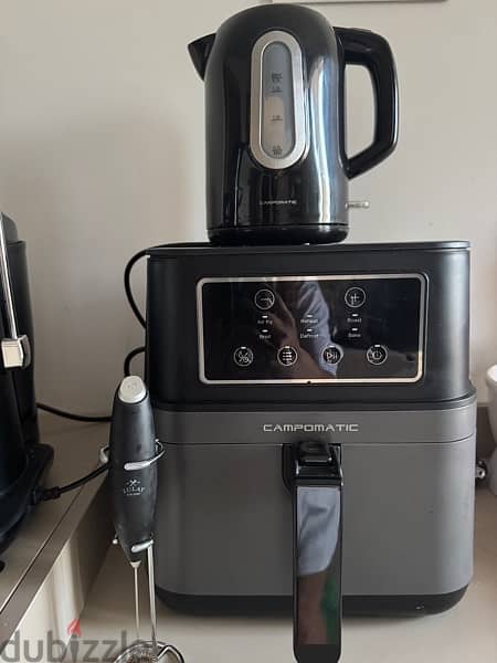 air fryer and electric kettle together and one whisker 1