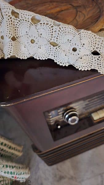 Antique radio 1