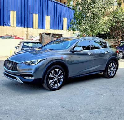 ONE OF A KIND INFINITI QX30 AWD 2017 Luxury edition full 87000 miles