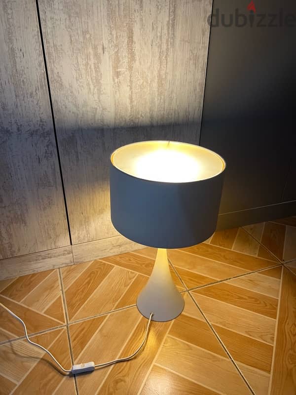 BEDSIDE MODERN TABLE LAMP 1