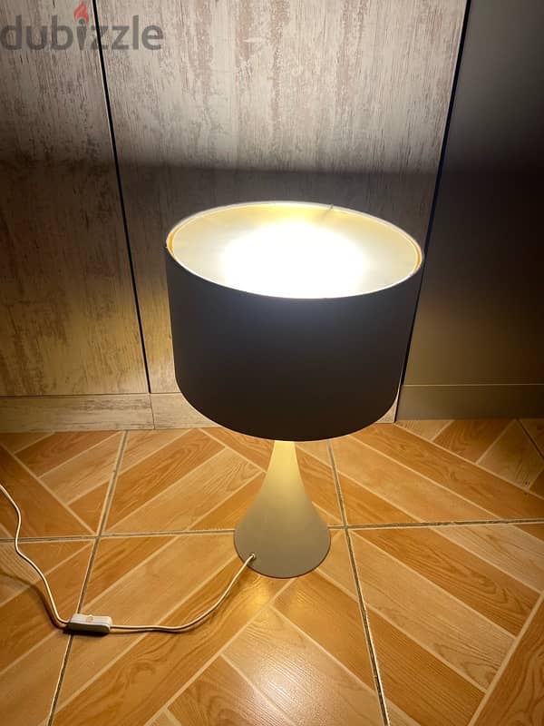 BEDSIDE MODERN TABLE LAMP 2