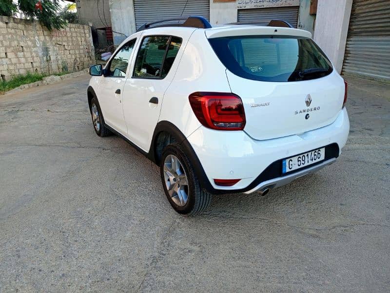 Renault Sandero Stepway 2014 3