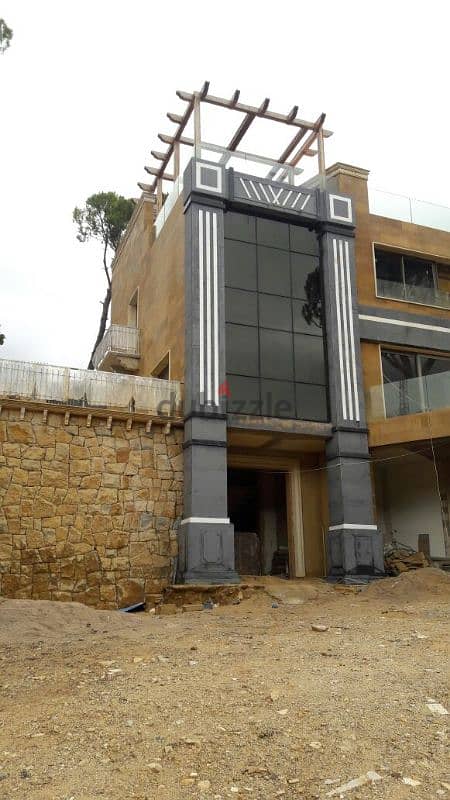 For sale villa in Ennebet Baabdat 8