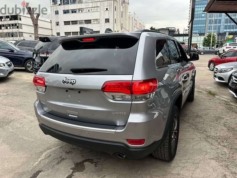 Jeep Grand Cherokee 2018 Limited  plius clean car fax 10