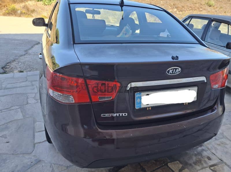 Kia Cerato 2011 4