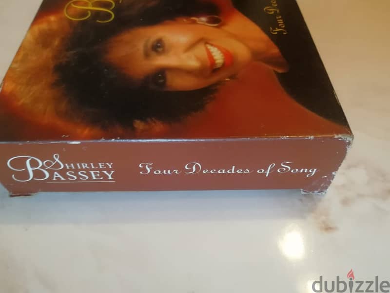 Shirley Bassey Four decades of songs on 3 cds box set 1