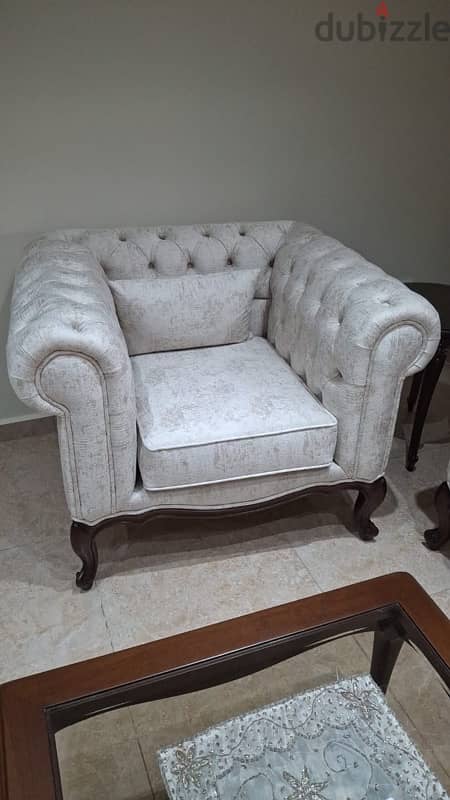 chesterfield brand new couches 2 pcs 0