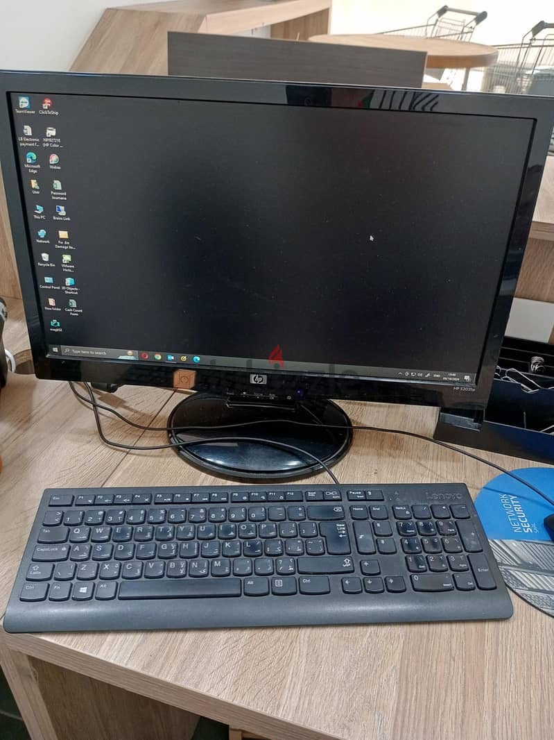 HP PC SCREEN AND KEYBORD LIKE NEW FOR SALE AT 150 USD 1