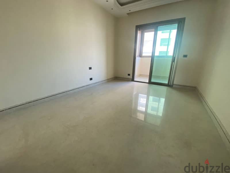 Apartment For Sale In Rawche شقة للبيع في الروشة 2