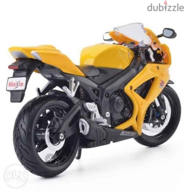 Suzuki GSXR 600 diecast motorcycle model 1:12 4