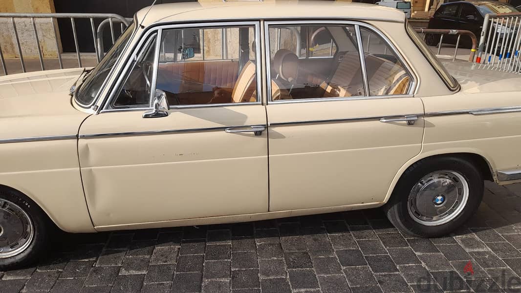 BMW 1800 models 1970 supper clean  1 owner 45000 km 3