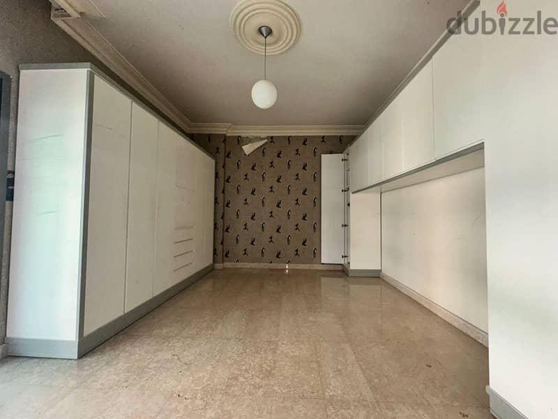 Apartment For Sale In Jnah شقة للبيع  في الجناح 8