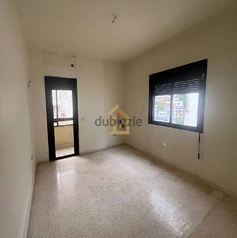 Apartment for rent in Awkar semi furnished RB85 5