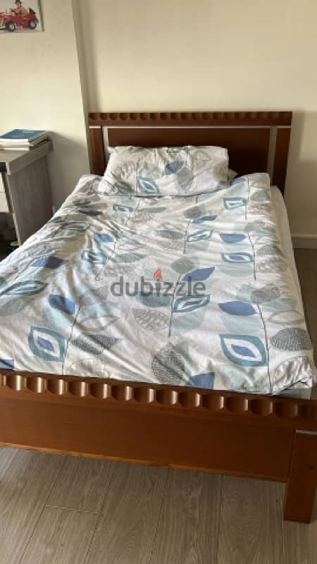 bed 1.20x2.00m like new 0