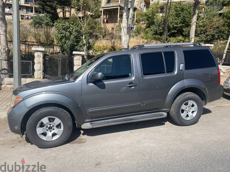 Nissan Pathfinder 2005 SE 0