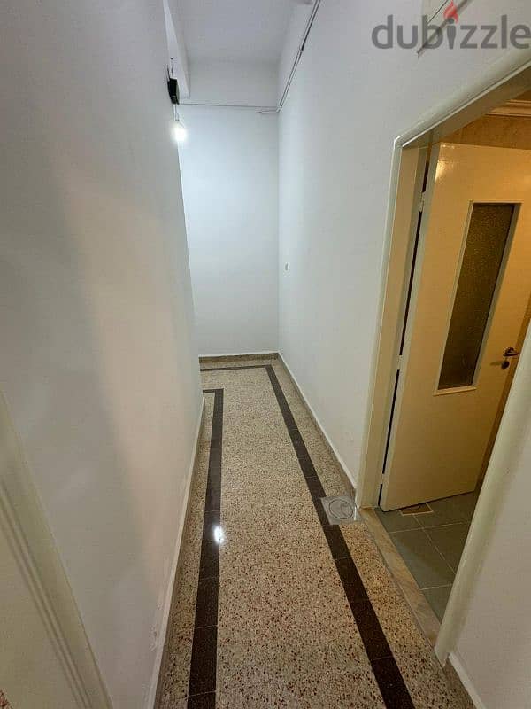 office for rent in Bourj Hammoud مكتب للايجار في برج حمود 3