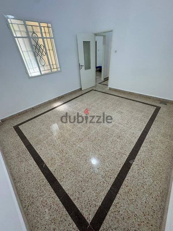 office for rent in Bourj Hammoud مكتب للايجار في برج حمود 7