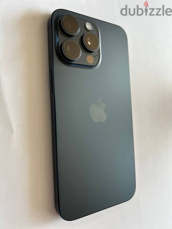 Super Mint iPhone 15 Pro Max 2