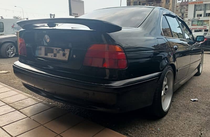 BMW 5-Series 2