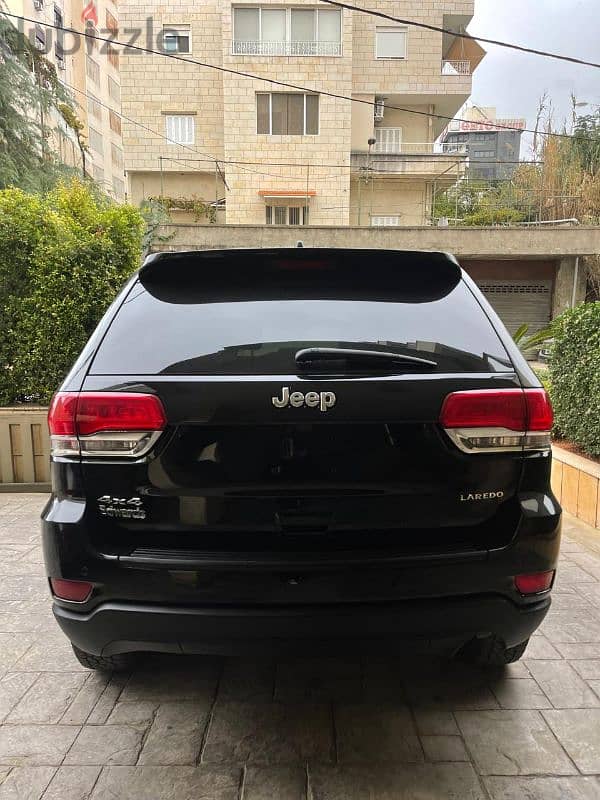 Jeep Grand Cherokee 2018 Laredo V6 Camera 3