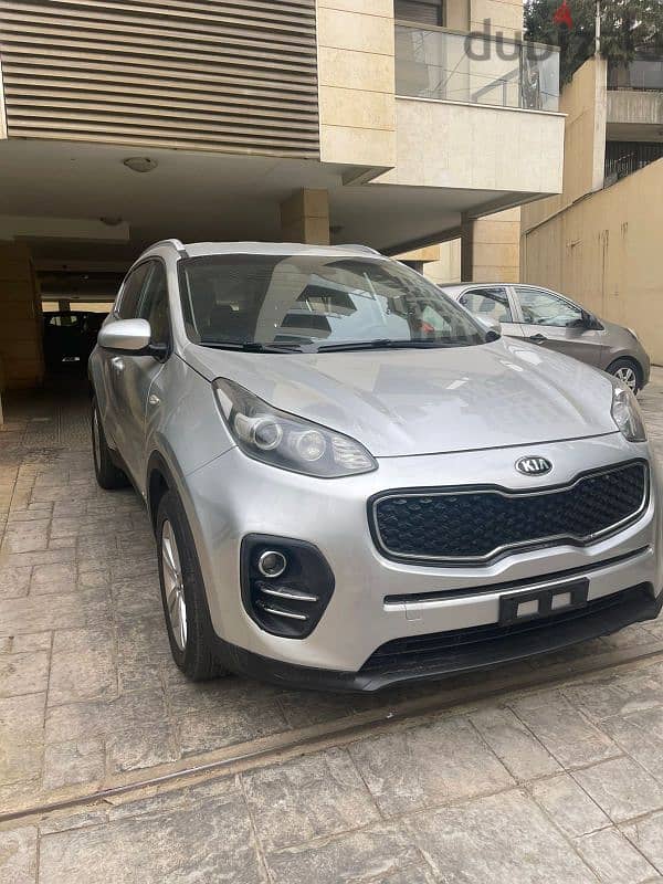 Kia Sportage 2017 silver 71000km 1