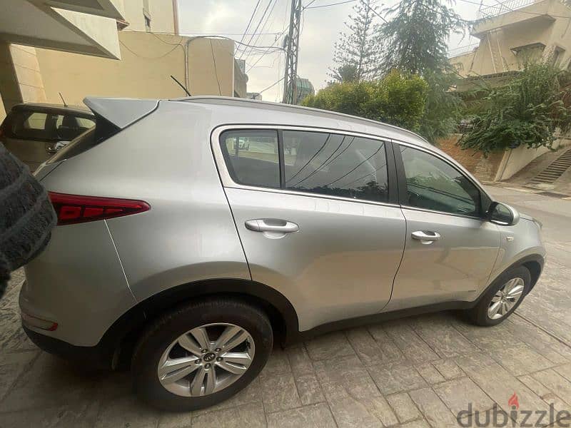 Kia Sportage 2017 silver 71000km 6