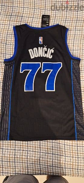 luka doncic jersey new in tag size 44 1