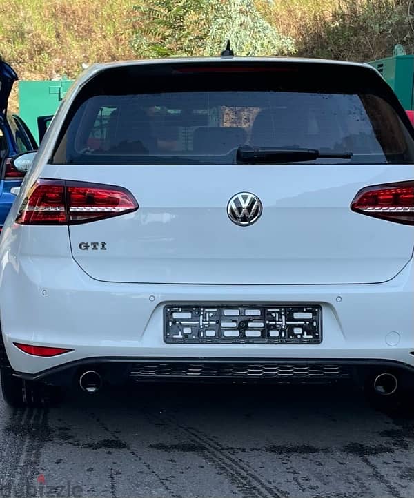 Volkswagen GTI 2014 1