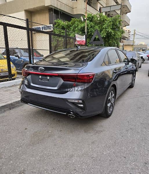 Kia Forte 2019 3