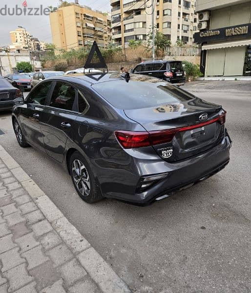 Kia Forte 2019 4