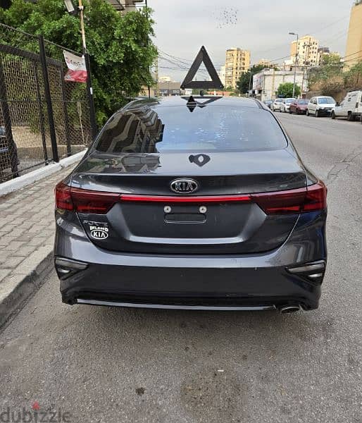 Kia Forte 2019 5