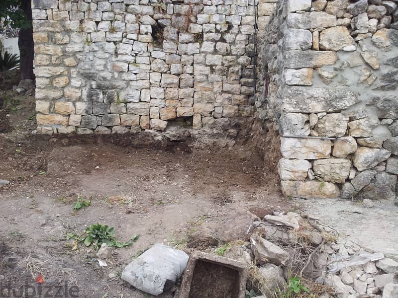 L16191 - Land With An Old House For Sale in Ghazir 2