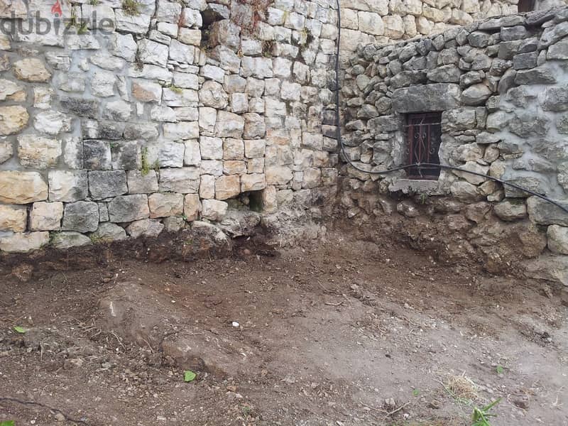 L16191 - Land With An Old House For Sale in Ghazir 4