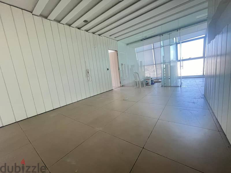 Office for Sale in Badaro مكتب واسع للبيع في بدارو 0