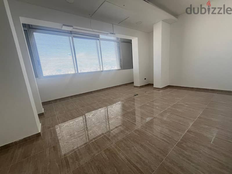 Office for Sale in Badaro مكتب واسع للبيع في بدارو 12