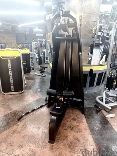 Lat pull down machine used like new 740 $