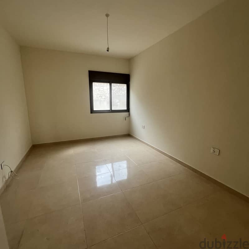 Apartment for sale in Mazraat Yachouh شقة للبيع في مزرعة يشوع 2