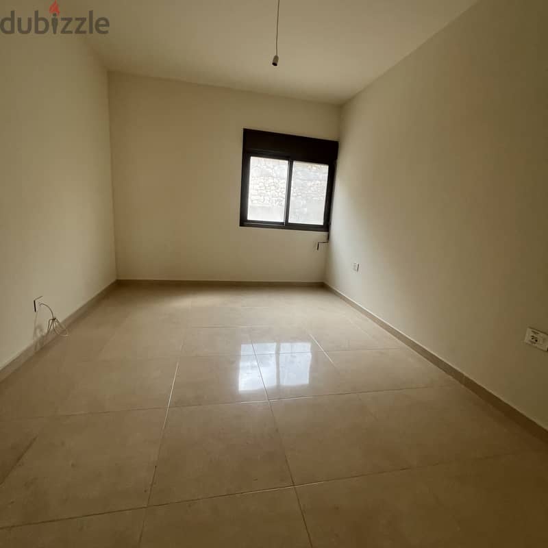 Apartment for sale in Mazraat Yachouh شقة للبيع في مزرعة يشوع 3