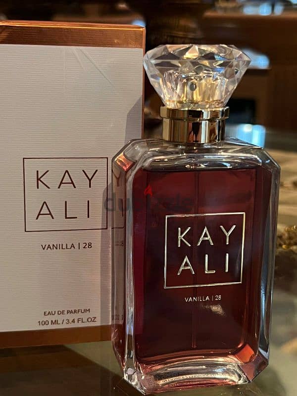 kAYALI perfume 1