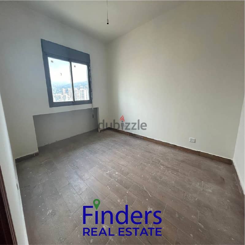 An Apartment For Sale In Sad El Baouchriyeh ! شقة للبيع في سد البوشرية 1