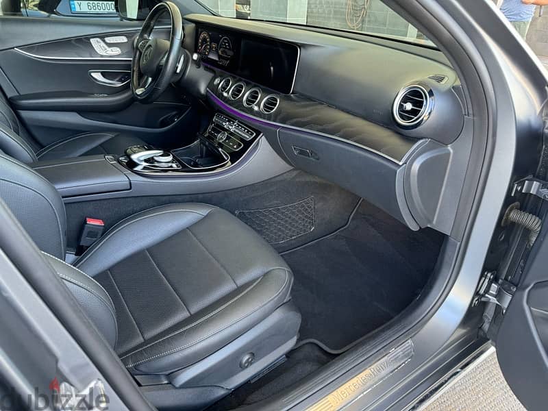 E-Class 400 Gray matt Special edition CleanCarfax 4