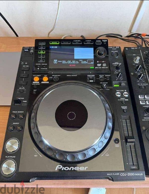 Pioneer CDJ-2000 nexus & DJM-750MK2 Used in Good Condition 0