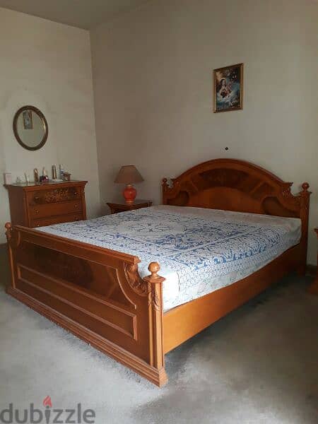 ANTIQUE BEDROOM HAND MADE WOOD 3