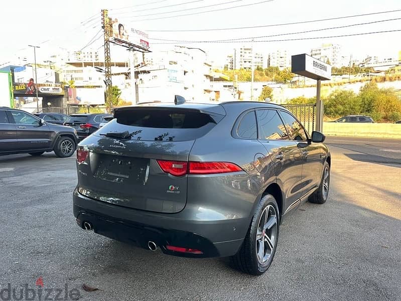 Jaguar F-Pace 2017 6