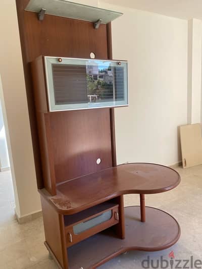 TV STAND OR TOILETTE