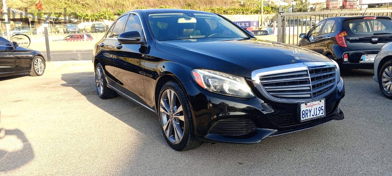 Mercedes-Benz C300 Luxury 2016 Clean Carfax 2