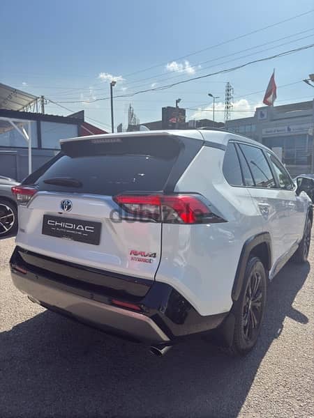 Toyota RAV4 Prime 2023 5