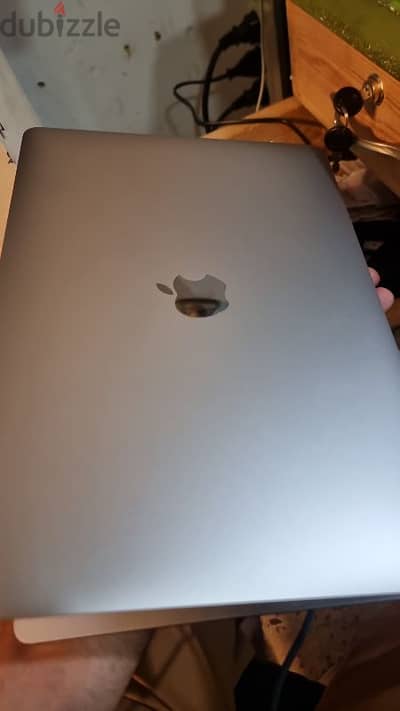 m1 macbook pro 13 500g 8g ram warranty  as new