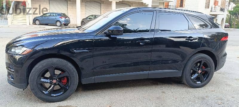 Jaguar F-Pace 2017 black 11